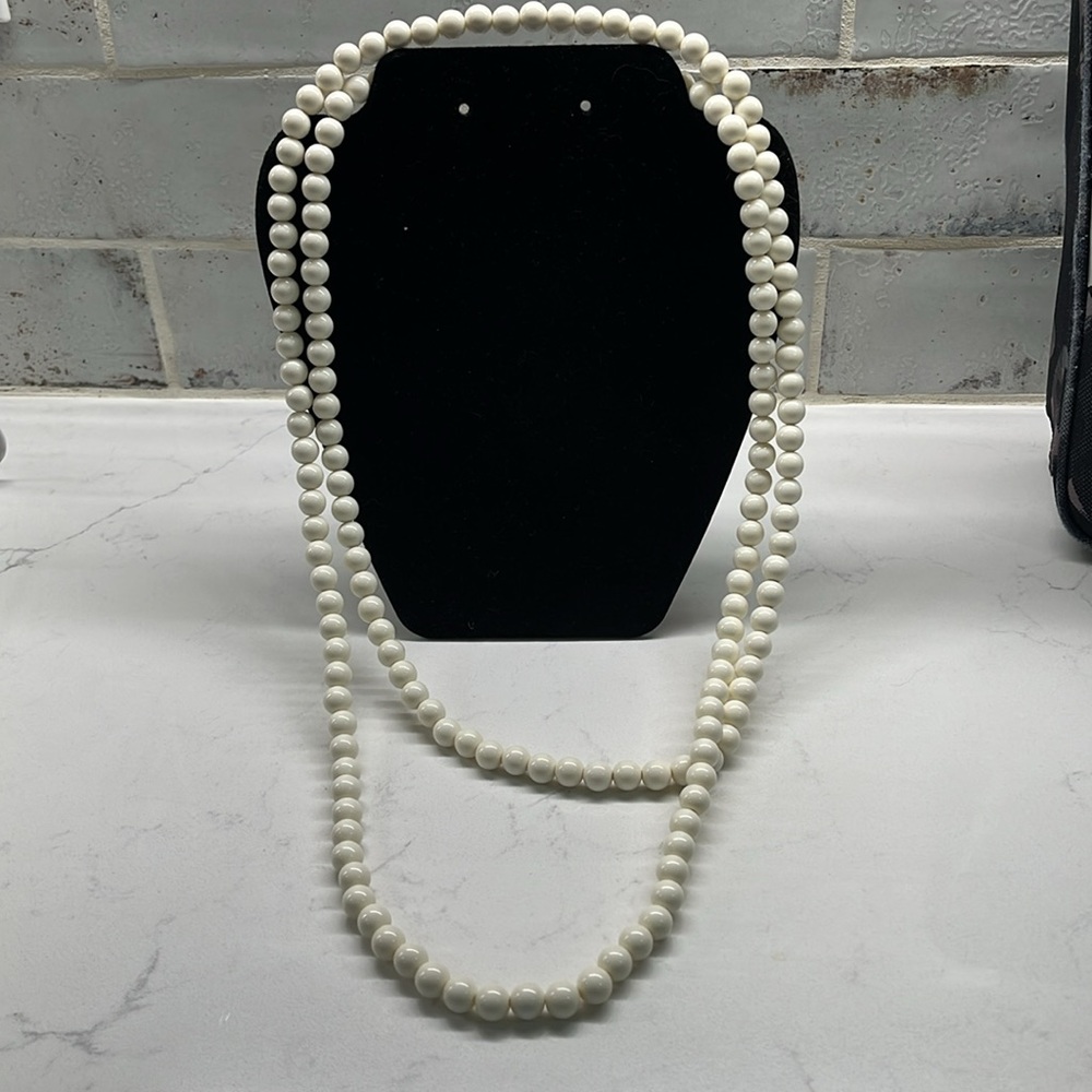 Elegant White Beaded Necklace